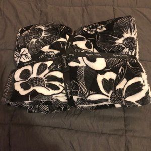 Vera Bradley cozy life throw blanket